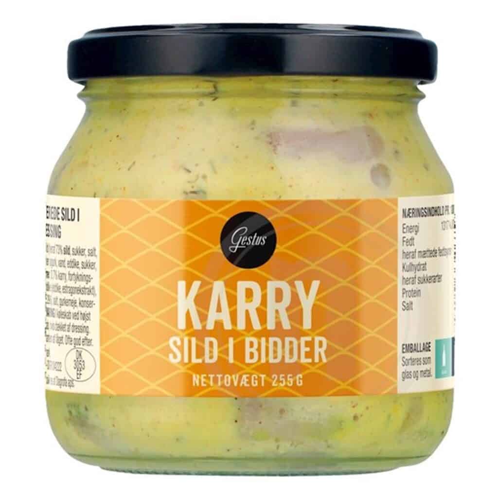 Gestus karrysild i bidder glas med sild i karrydressing