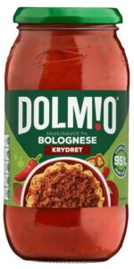Glas med Dolmio Bolognese krydret tomatbaseret pastasauce