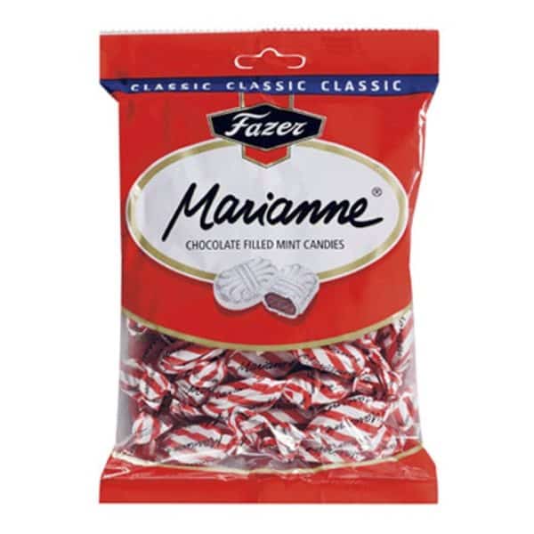Marianne 120G Pose