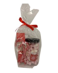 Gavepose med mini marshmallows og rørepinde til varm kakao