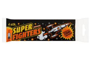 Super Fighters lakridsstænger i pakke med 4 stk.